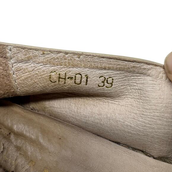 Chanel Beige Black Leather Cap Toe Espadrilles Size 39 Classic CC Logo Flats - Picture 10 of 12